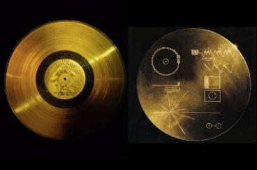 The drawing style and board layout were chosen to be reminiscent of the Voyager Plates.
